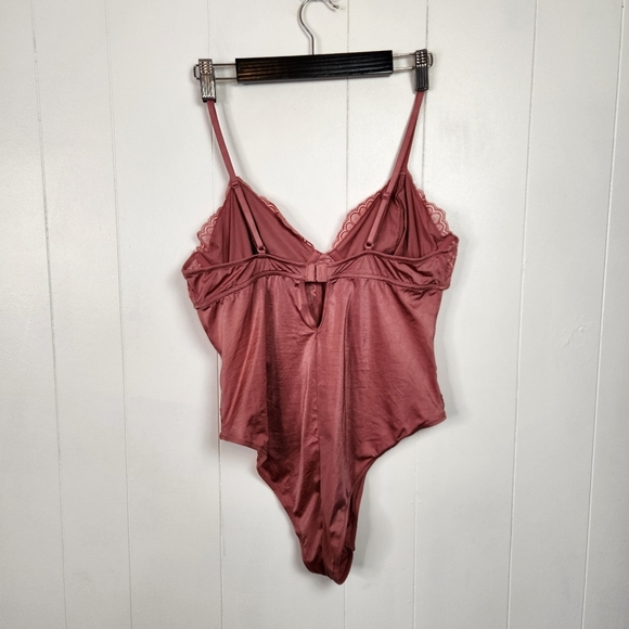 La Senza Lace Bodysuit Lot Pink Purple Lace Lingerie Teddy Size Medium Underwire - Picture 9 of 13